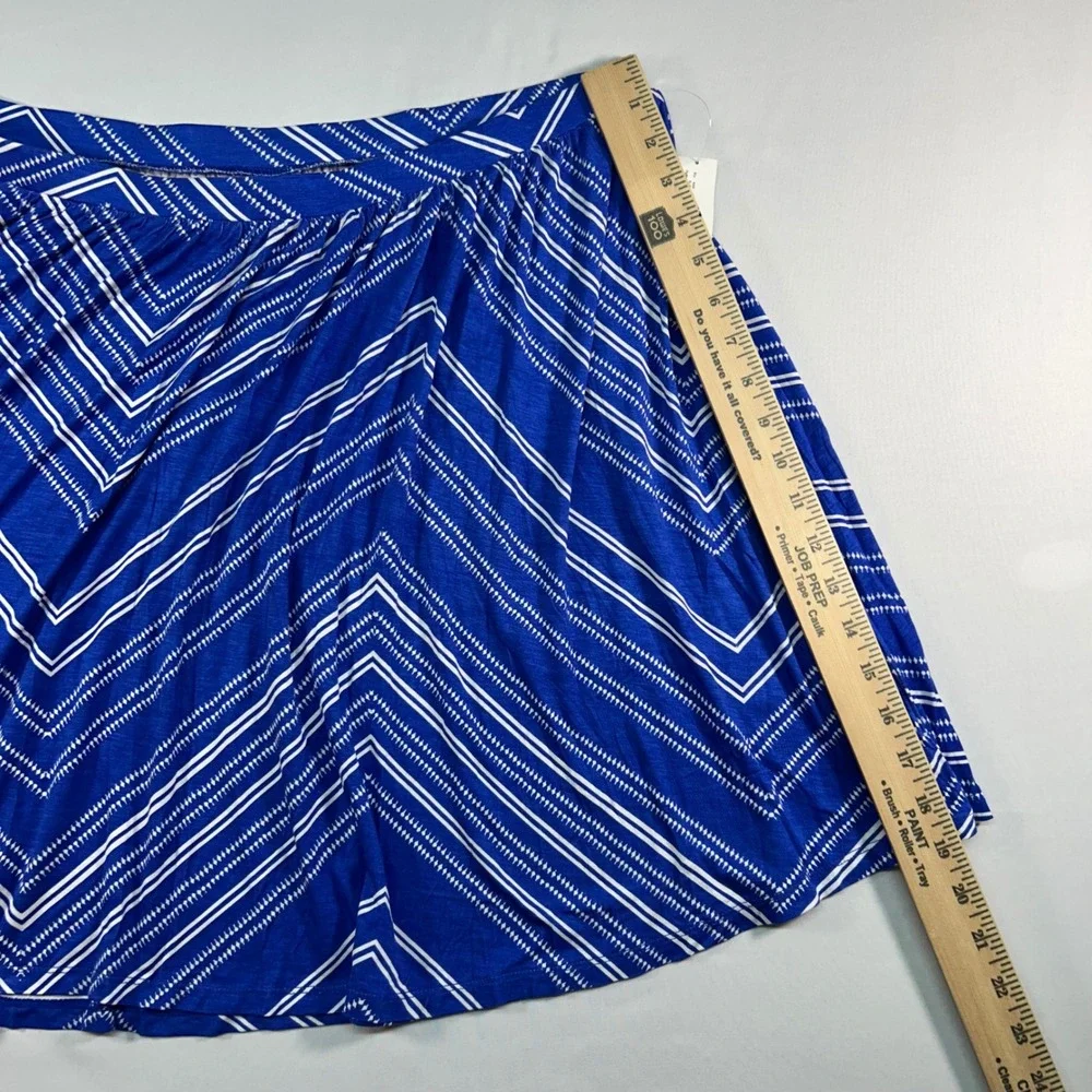 Old Navy Womens XL Blue White Chevron Print Elastic Waist Mini Skirt‎ NWT